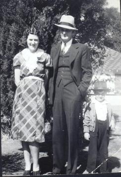 Mabel, Sidney, & Bill Gibbs
Cir. 1940
