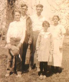 Hayes Family cir. 1926  Ellis, Colbert, Rex, Claris, & Stacy
