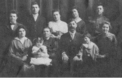 1918 Steinhauser family
